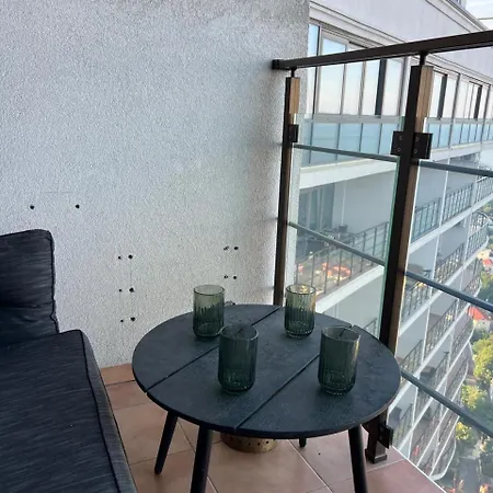 Kamanina Hills Apartment *